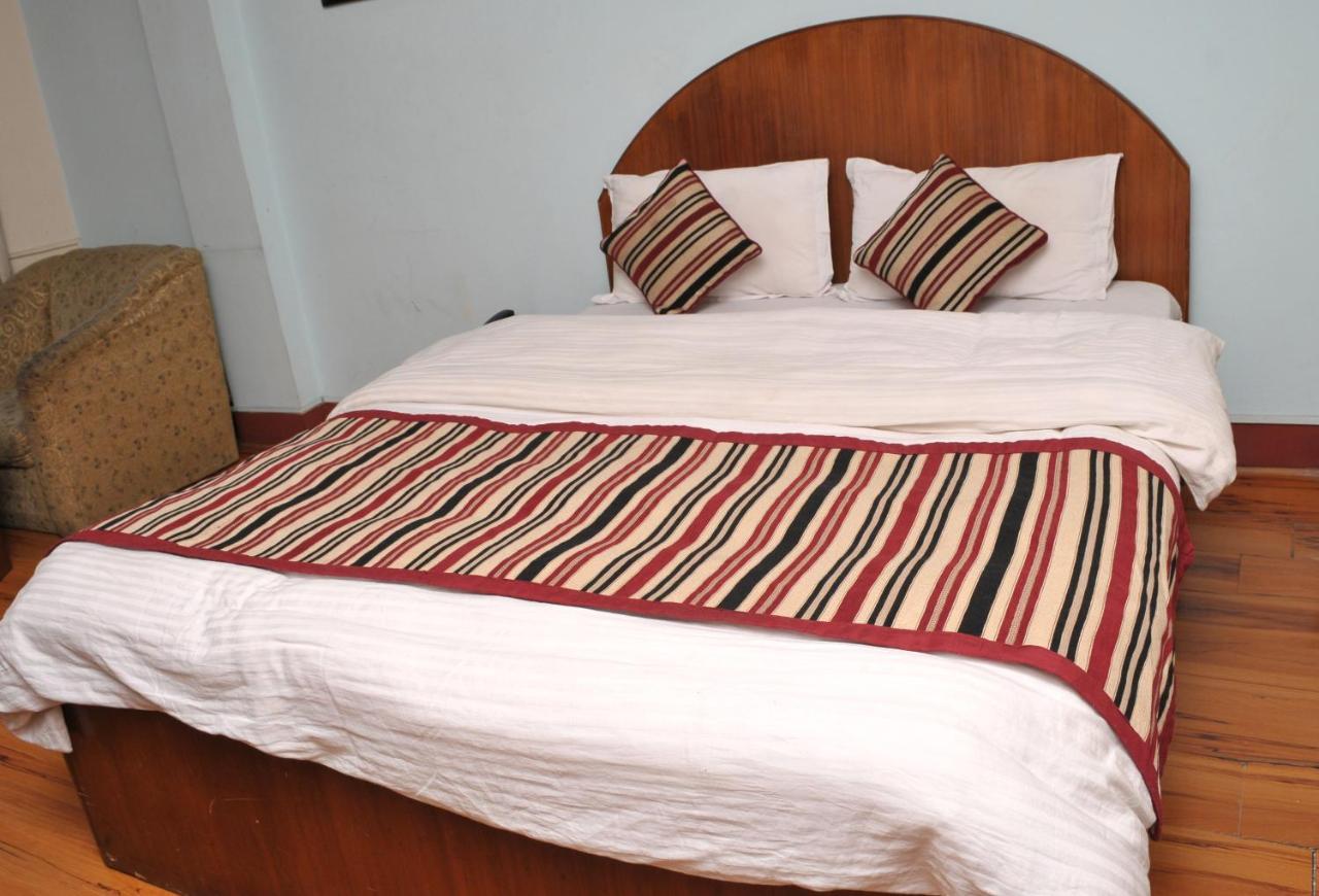 Hotel Brihaspati Kathmandu Buitenkant foto