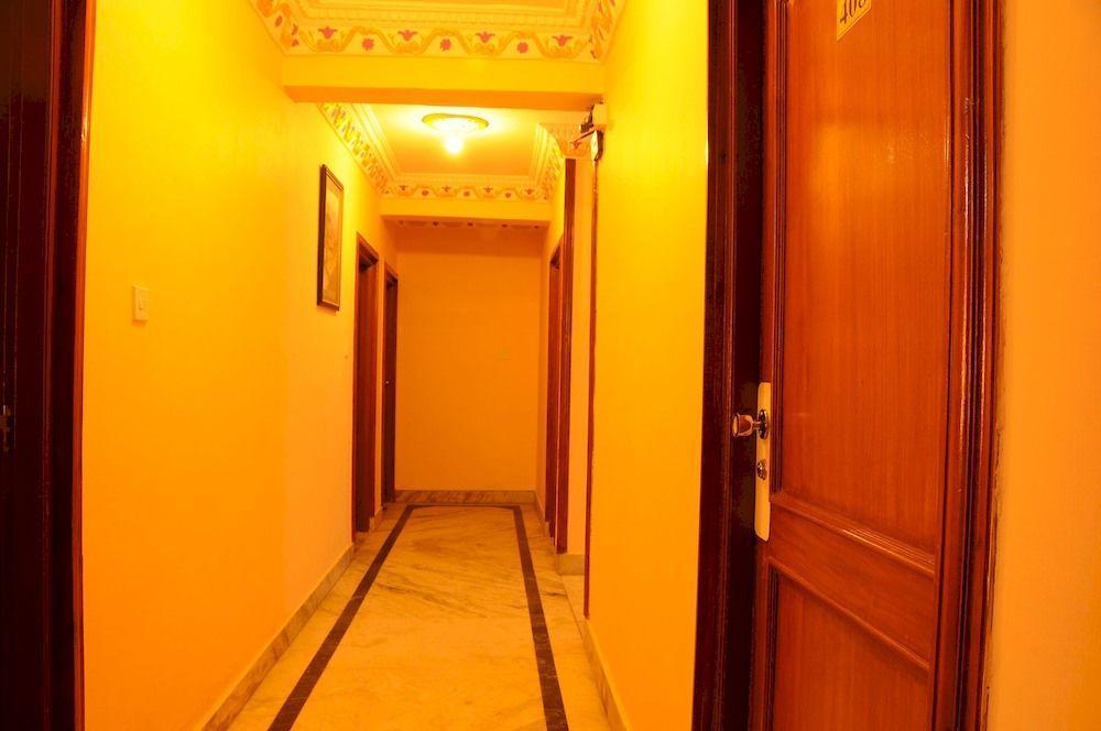 Hotel Brihaspati Kathmandu Buitenkant foto