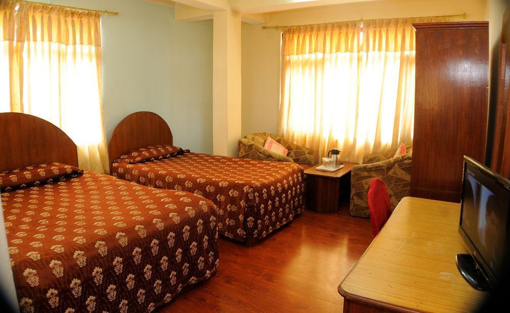 Hotel Brihaspati Kathmandu Buitenkant foto