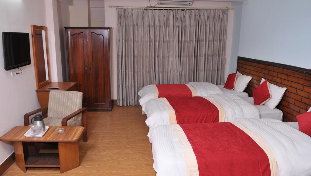 Hotel Brihaspati Kathmandu Buitenkant foto