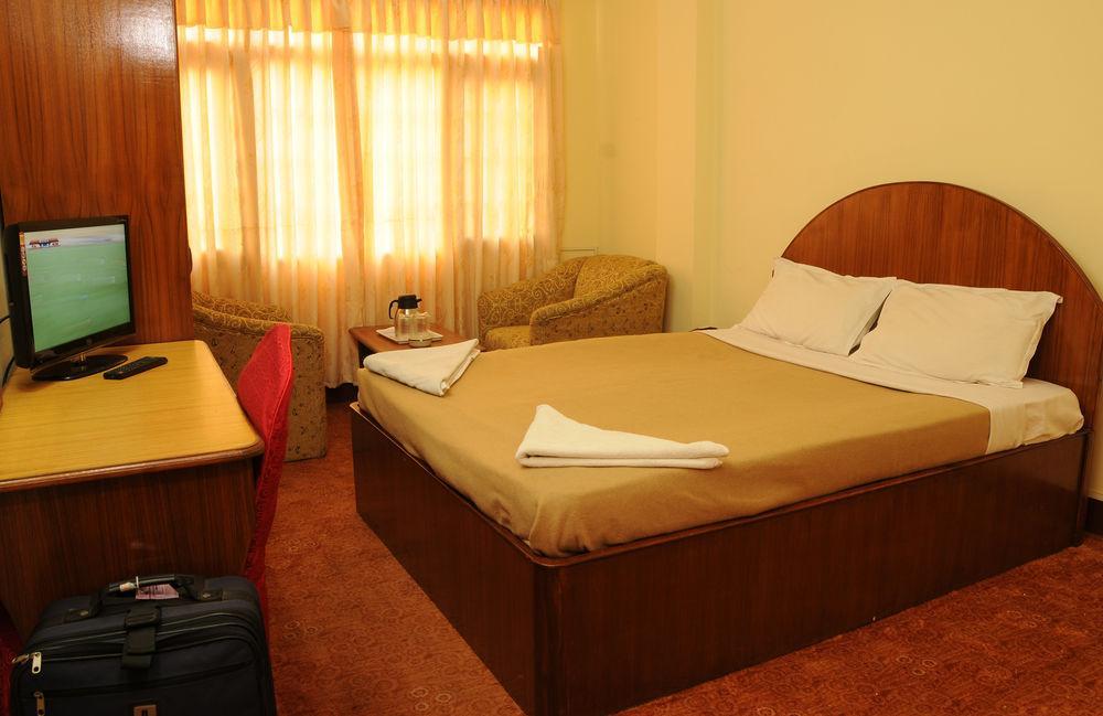 Hotel Brihaspati Kathmandu Buitenkant foto