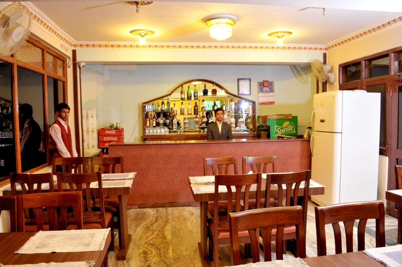 Hotel Brihaspati Kathmandu Buitenkant foto