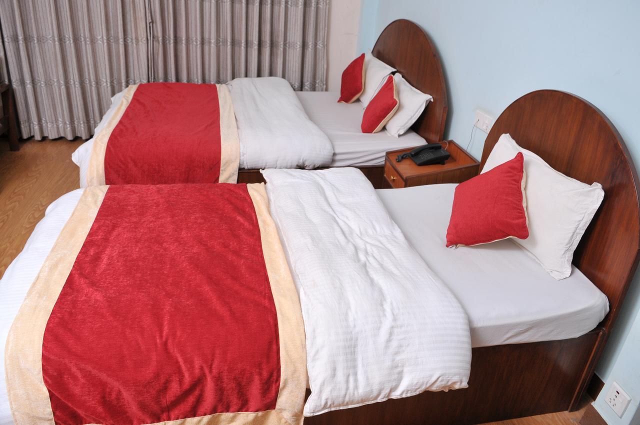 Hotel Brihaspati Kathmandu Buitenkant foto