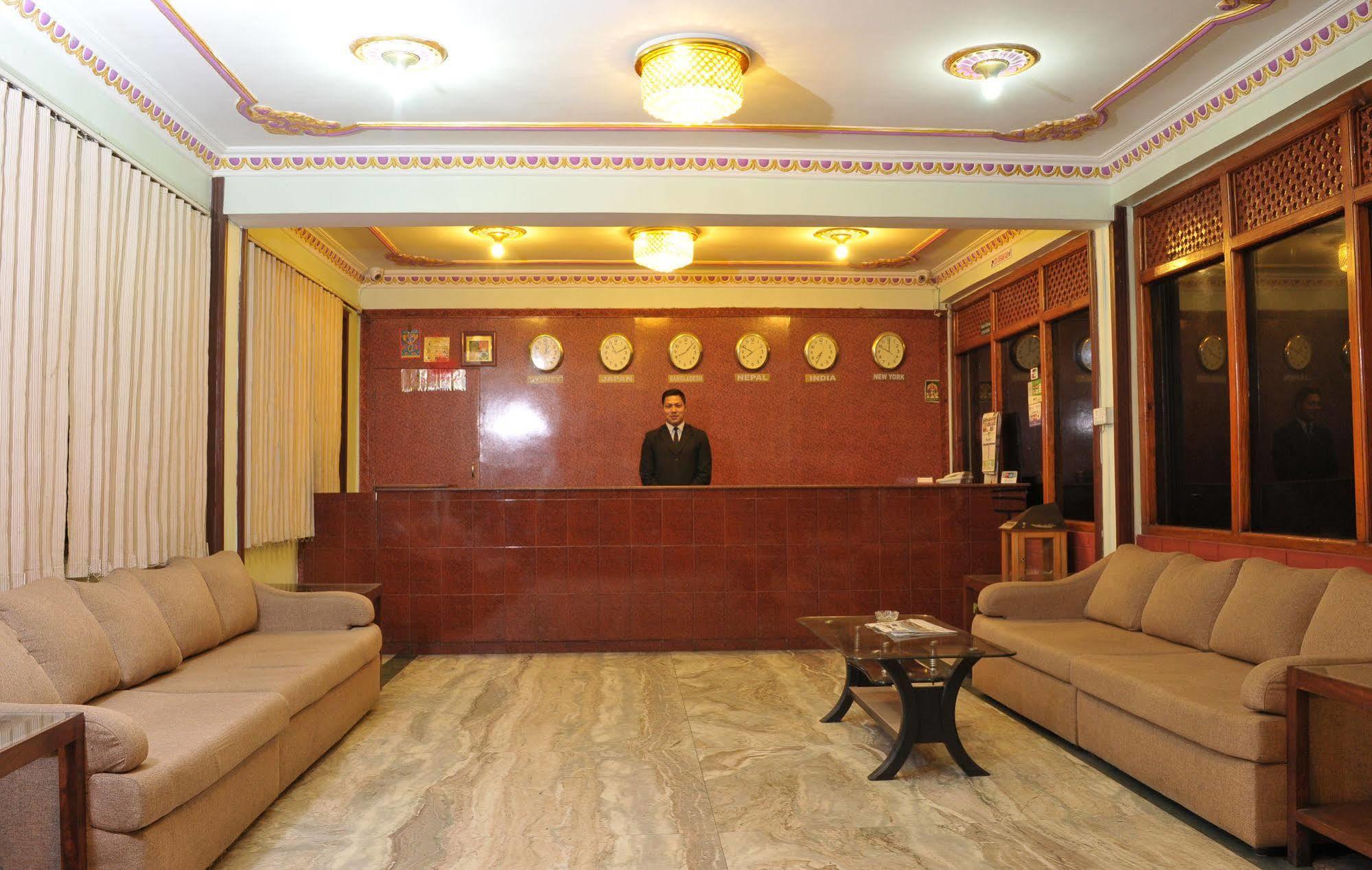 Hotel Brihaspati Kathmandu Buitenkant foto