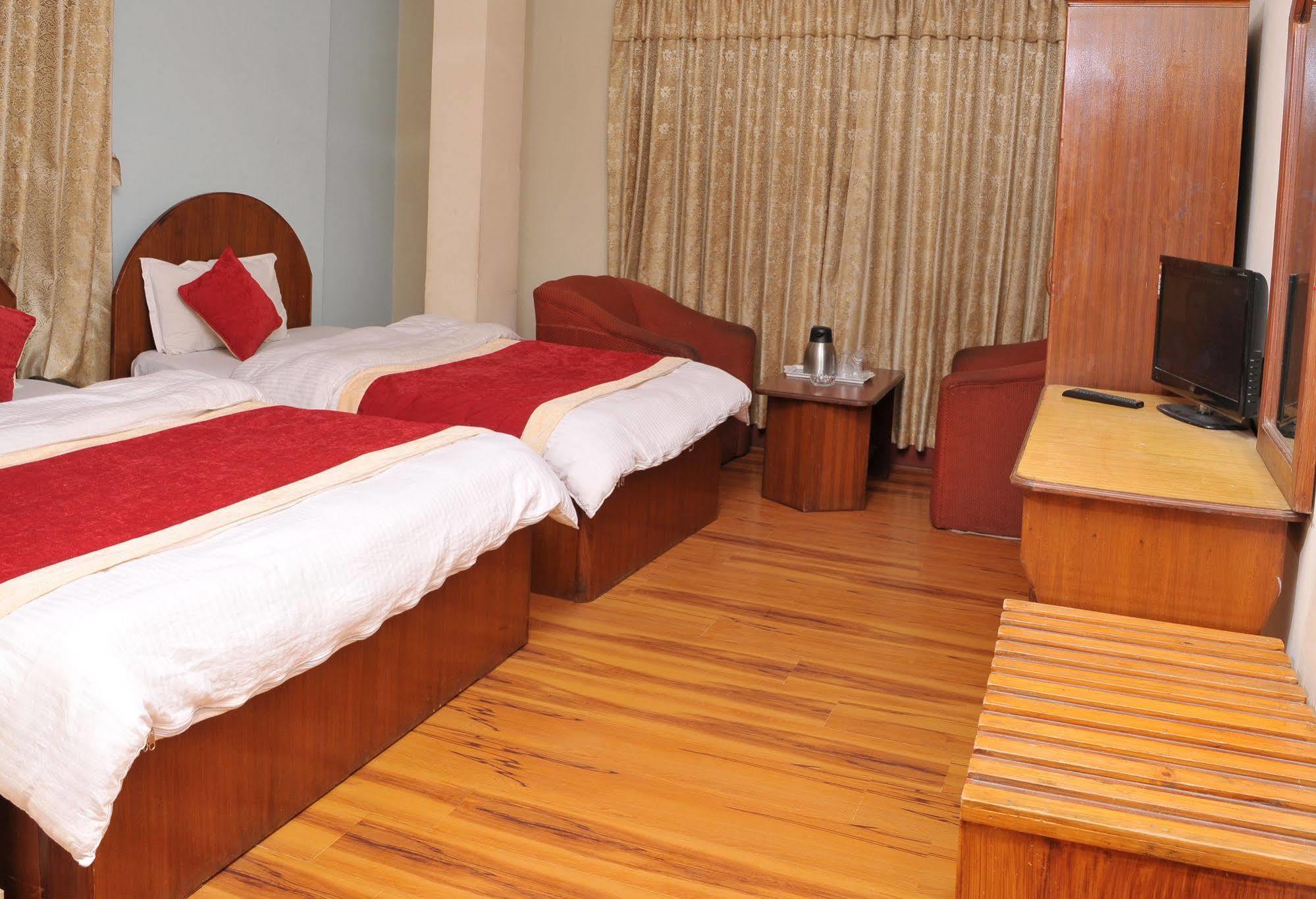 Hotel Brihaspati Kathmandu Buitenkant foto